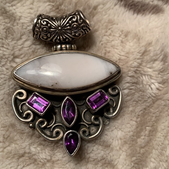 Sterling silver, white howlite and amethyst pendant - Picture 2 of 5
